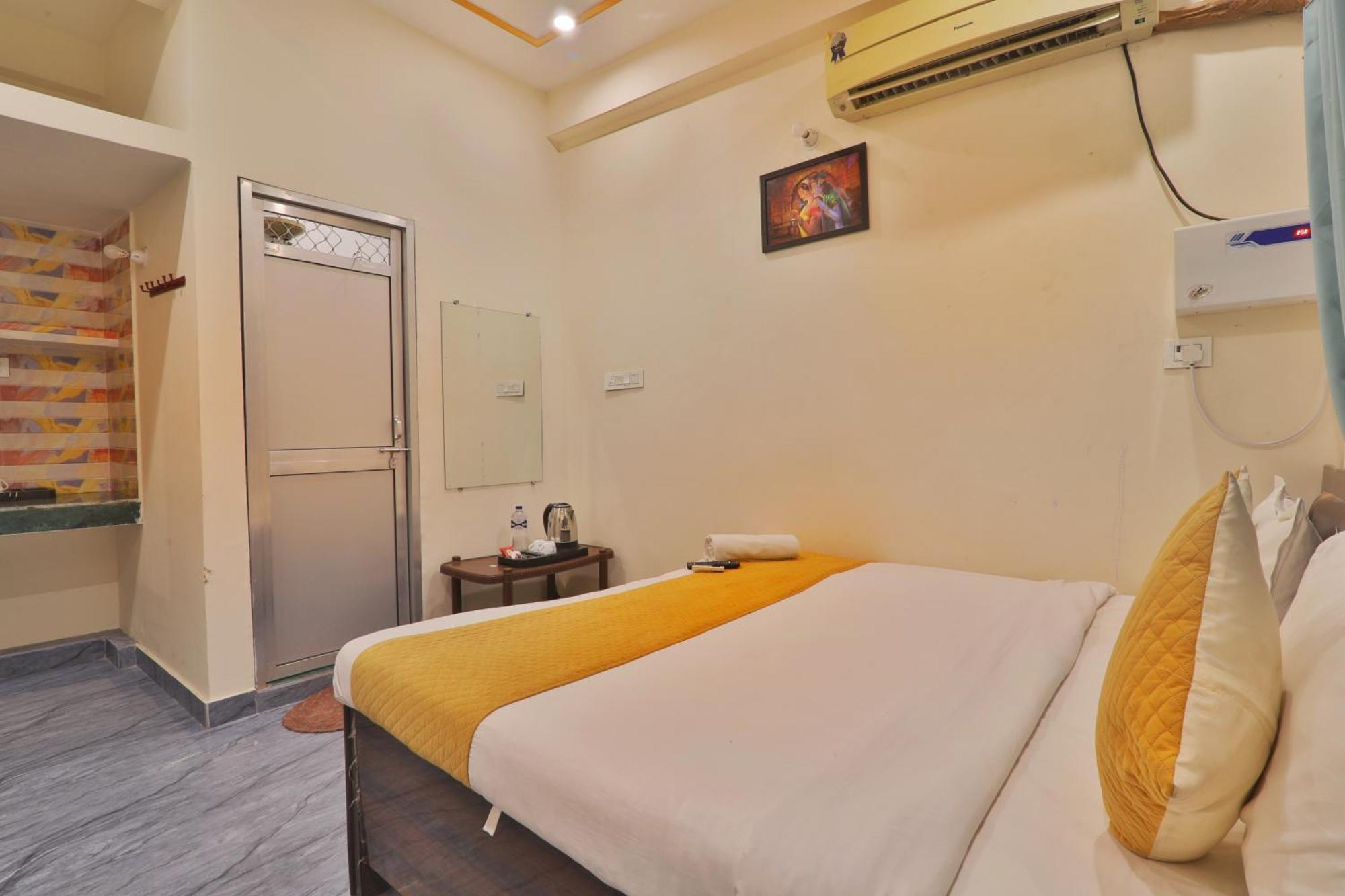 Hotel Ramayan Inn Free Pickup From Ayodhya Dham Junction Екстериор снимка